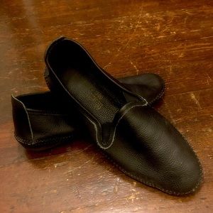 Minnetonka Genuine Leather Black Moccasin Flats Size 8